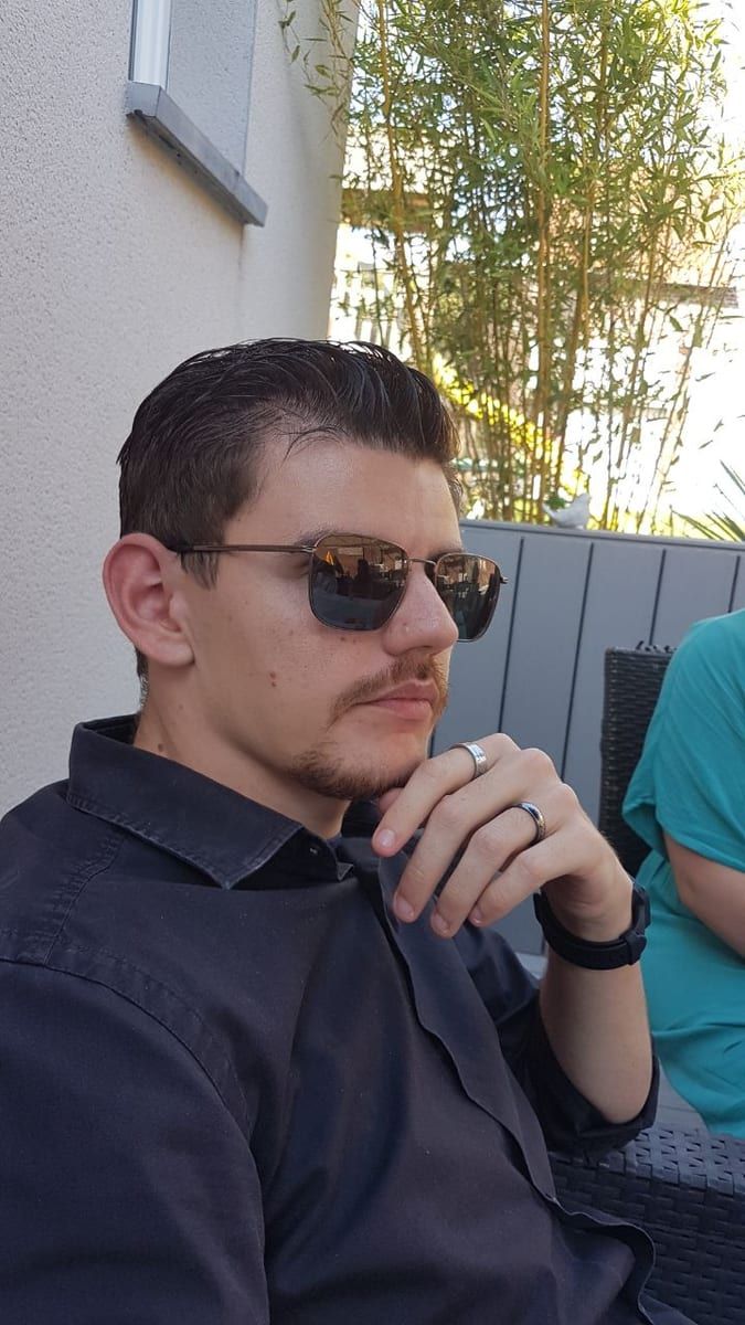 Profil von Samyr
